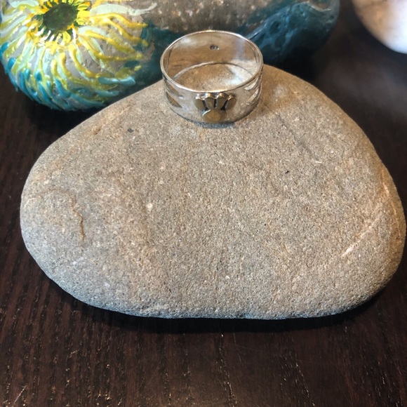 Sterling Wide ring with brass paw 🐾 print NWOT - Picture 2 of 6